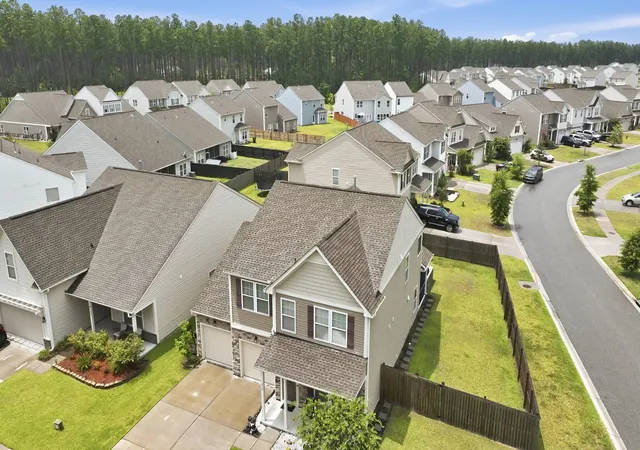 Photo 1 of Single family home for sale at 418 Fox Sparrow Ct, Summerville, SC 29486 | MLS# 26020165 | Listing updated on 2026-09-11