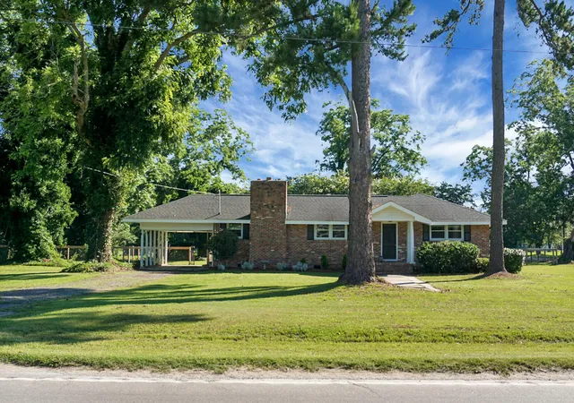 3rd image of 952 W Main St, Harleyville, SC 29448 | MLS# 26016575