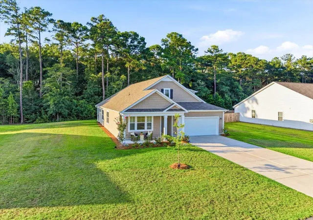 Homes for sale in Huger, SC | 1022 Wading Point Blvd, Huger, SC 29450 | MLS# 26019445