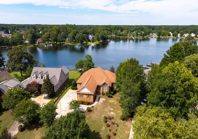 Homes for sale in Manning, SC | 3 Green Lake Dr, Manning, SC 29102 | MLS# 26019095