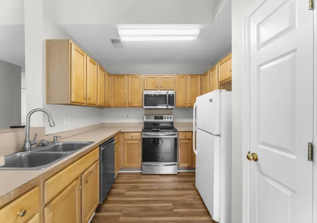Photo 4 of Single family home for sale at 407 Beverly Dr, Summerville, SC 29485 | MLS# 26020303 | Listing updated on 2026-09-16