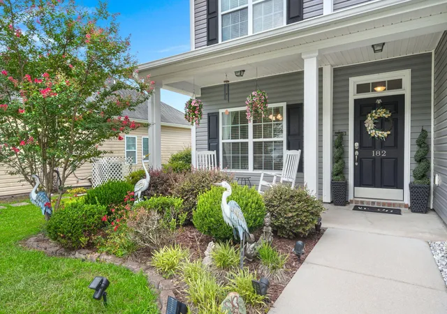 Photo 3 of Single family home for sale at 182 Highwoods Plantation Ave, Summerville, SC 29485 | MLS# 26019771 | Listing updated on 2026-09-18
