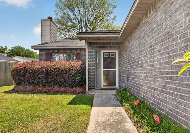 Homes for sale in Ladson, SC | 821 Winthrop St, Ladson, SC 29456
