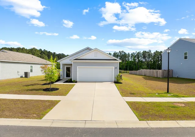 Homes for sale in Summerville, SC | 256 Phoenix Dr, Summerville, SC 29486 | MLS# 26012313