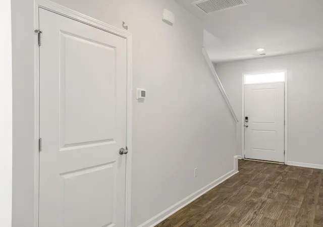 Photo 3 of Single family home for sale at 450 Cedarview Rd, Summerville, SC 29486 | MLS# 26022148 | Listing updated on 2026-09-09