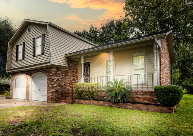 Photo 1 of Single family home for sale at 945 Orange Grv Rd, Charleston, SC 29407 | MLS# 25022721 | Listing updated on 2026-08-04
