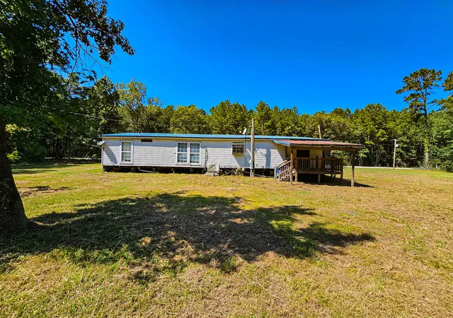Photo 4 of Manufactured home for sale at 2650 Peirce Rd, Cottageville, SC 29435 | MLS# 25025569 | Listing updated on 2026-08-05