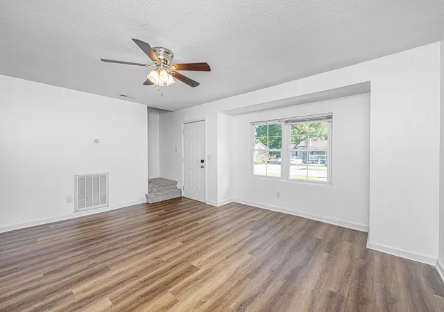 Photo 3 of Single family home for sale at 341 Oxford Rd, Ladson, SC 29456 | MLS# 26021117 | Listing updated on 2026-09-15
