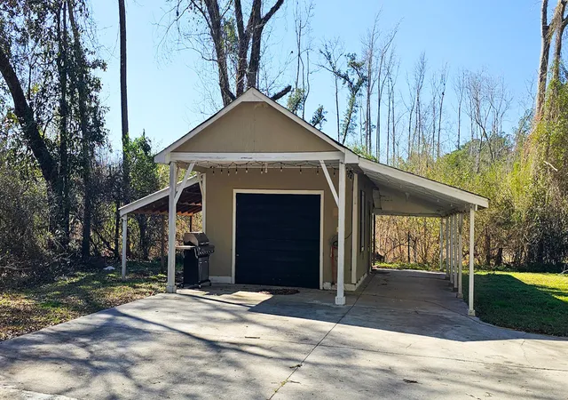 Homes for sale in Walterboro, SC | 5670 Charleston Hwy, Walterboro, SC 29488 | MLS# 25026336