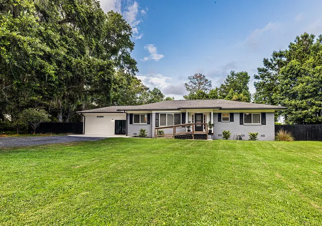 Homes for sale in Edisto Island, SC | 2422 Hwy 174, Edisto Island, SC 29438 | MLS# 26018787