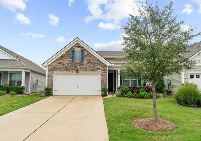 Photo 3 of Single family home for sale at 108 Reef Rd, Summerville, SC 29486 | MLS# 26024523 | Listing updated on 2026-09-10
