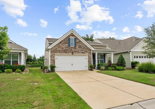 Photo 4 of Single family home for sale at 108 Reef Rd, Summerville, SC 29486 | MLS# 26024523 | Listing updated on 2026-09-10