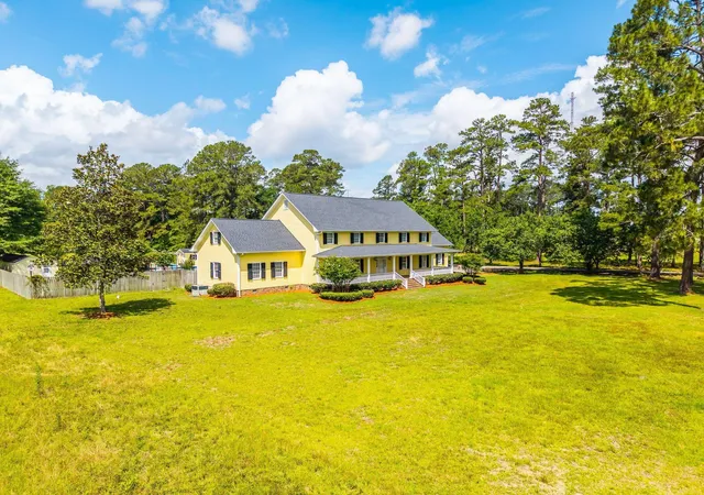 Homes for sale in Saint George, SC | 905 W Raysor St, Saint George, SC 29477 | MLS# 26015611
