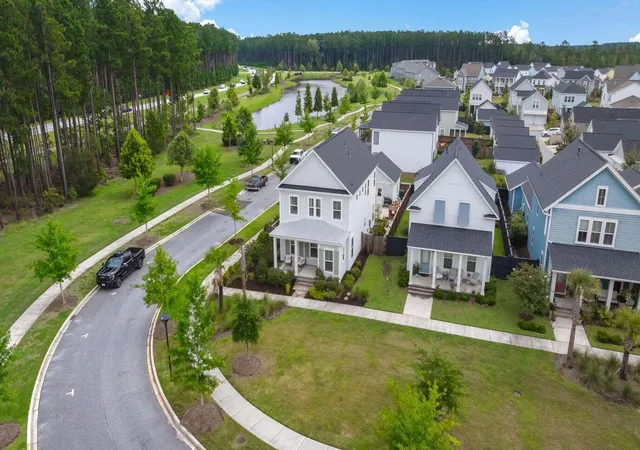 Photo 4 of Single family home for sale at 742 Myrtle Branch St, Summerville, SC 29486 | MLS# 26012084 | Listing updated on 2026-08-04
