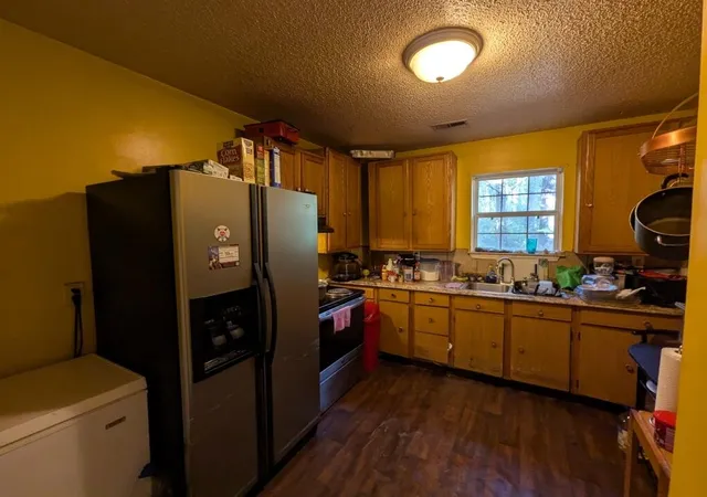Photo 3 of Sale Pending at 662 Main Rd, Johns Island, SC 29455 | MLS# 25019664 | Listing updated on 2025-09-26