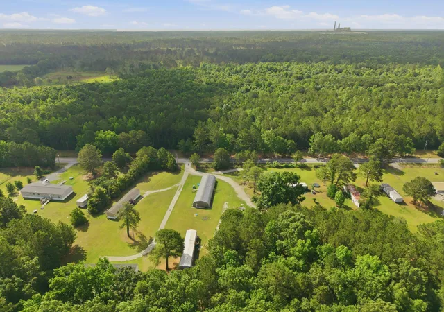 2nd image of 1154 Edgewater Rd, Pineville, SC 29468 | MLS# 26015920