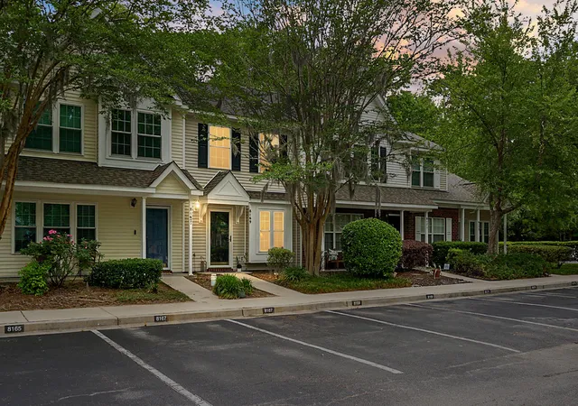 Homes for sale in Charleston, SC | 8169 Shadow Oak Dr, Charleston, SC 29406 | MLS# 26012258