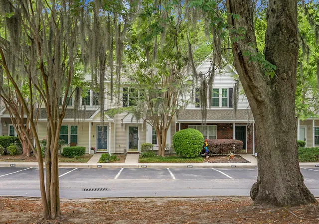 Homes for sale in Charleston, SC | 8169 Shadow Oak Dr, Charleston, SC 29406 | MLS# 26012258