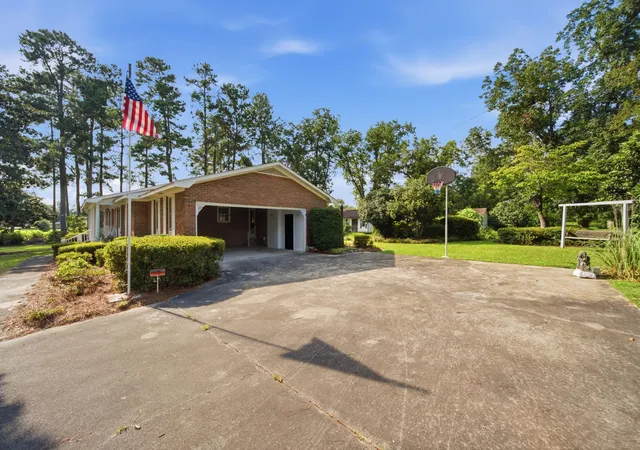 Photo 2 of Single family home for sale at 224 Walnut St, North, SC 29112 | MLS# 26023128 | Listing updated on 2026-10-02