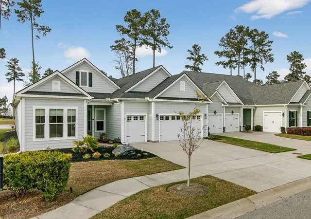 Photo 3 of Single family home for sale at 363 Tupelo Lake Dr, Summerville, SC 29486 | MLS# 26007976 | Listing updated on 2026-09-10