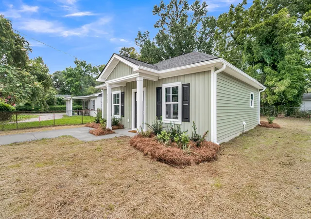 Photo 3 of Single family home for sale at 5131 Delta St, North Charleston, SC 29406 | MLS# 26023559 | Listing updated on 2026-09-10