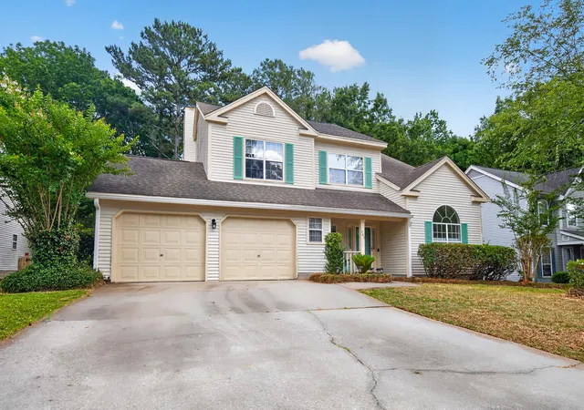 Photo 3 of Single family home for sale at 141 Isherwood Dr, Goose Creek, SC 29445 | MLS# 26015367 | Listing updated on 2026-09-21