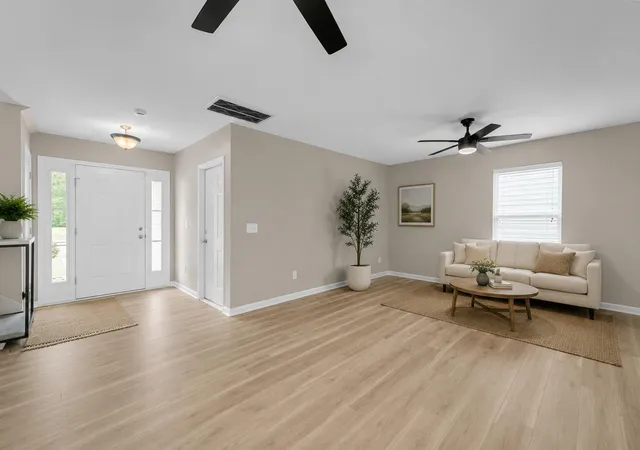 Photo 3 of Single family home for sale at 421 Savannah River Dr, Summerville, SC 29485 | MLS# 26024174 | Listing updated on 2026-09-11