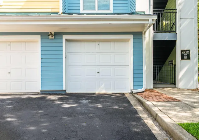 Homes for sale in Mount Pleasant, SC | 2200 Belle Isle Ave #303, Mount Pleasant, SC 29464 | MLS# 26018313