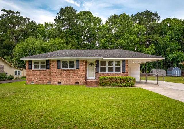 Photo 1 of Single family home for sale at 2201 Pinehurst Ave, Charleston, SC 29414 | MLS# 26017118 | Listing updated on 2026-08-26