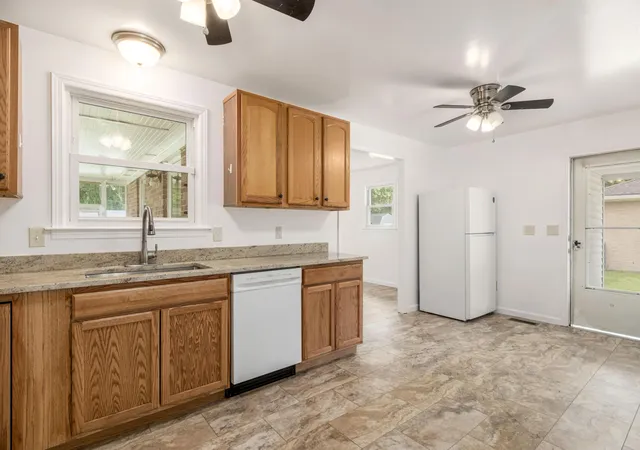 Photo 2 of Single family home for sale at 2201 Pinehurst Ave, Charleston, SC 29414 | MLS# 26017118 | Listing updated on 2026-08-26