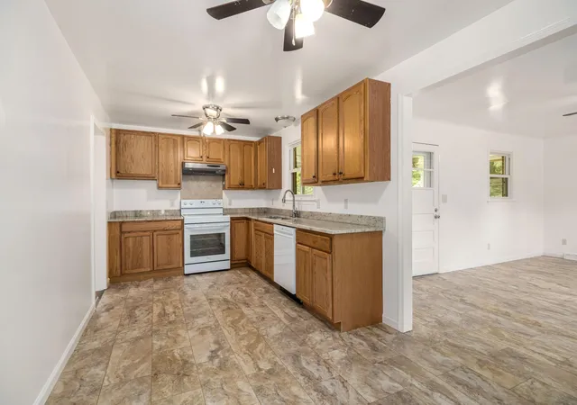 Photo 3 of Single family home for sale at 2201 Pinehurst Ave, Charleston, SC 29414 | MLS# 26017118 | Listing updated on 2026-08-26
