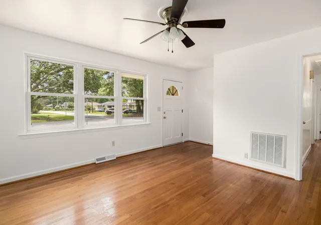 Photo 3 of Single family home for sale at 2201 Pinehurst Ave, Charleston, SC 29414 | MLS# 26017118 | Listing updated on 2026-08-26