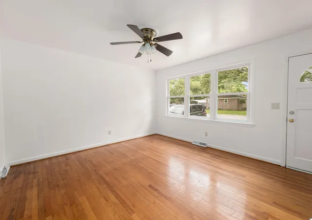 Photo 4 of Single family home for sale at 2201 Pinehurst Ave, Charleston, SC 29414 | MLS# 26017118 | Listing updated on 2026-08-26