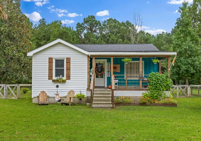 Photo 2 of Single family home for sale at 760 Coral Acres Dr, Moncks Corner, SC 29461 | MLS# 26001152 | Listing updated on 2026-08-21