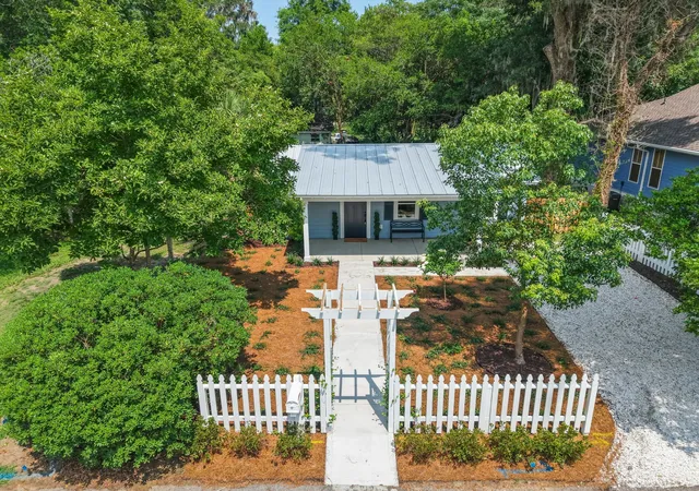 5th image of 417 Waight St, Beaufort, SC 29902 | MLS# 26017403