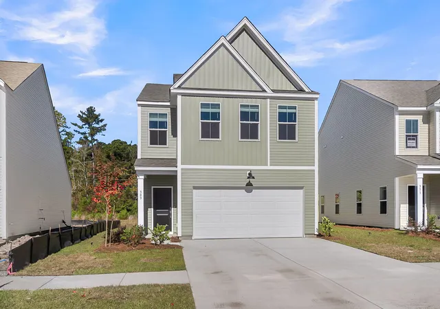 Photo 3 of Single family home for sale at 312 Clipper Ct, Summerville, SC 29486 | MLS# 25033114 | Listing updated on 2026-10-24