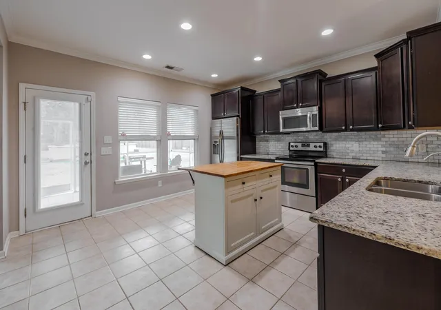 Photo 2 of Single family home for sale at 106 Scotland Dr, Summerville, SC 29483 | MLS# 26002965 | Listing updated on 2026-08-04