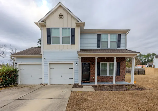 Photo 3 of Single family home for sale at 106 Scotland Dr, Summerville, SC 29483 | MLS# 26002965 | Listing updated on 2026-08-04