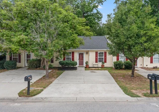 Photo 3 of Townhouse for sale at 1373 Pinnacle Ln, Charleston, SC 29412 | MLS# 26017691 | Listing updated on 2026-07-26
