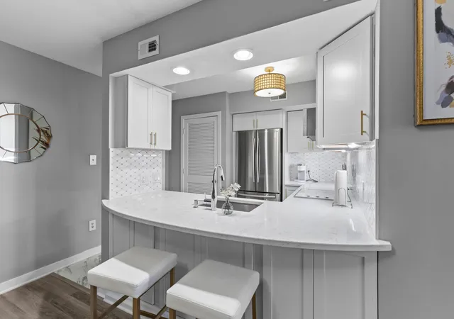 Homes for sale in Charleston, SC | 55 Ashley Ave #Apt 6, Charleston, SC 29401 | MLS# 26005812