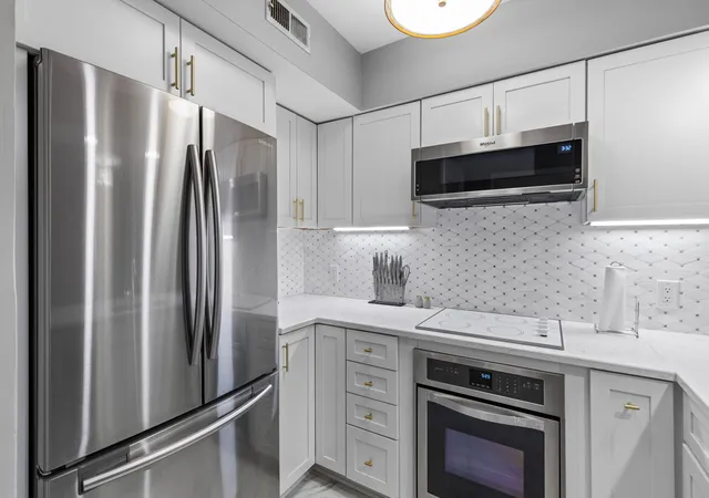 Homes for sale in Charleston, SC | 55 Ashley Ave #Apt 6, Charleston, SC 29401 | MLS# 26005812