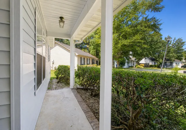 Photo 3 of Single family home for sale at 9010 Blitzen Ct, Charleston, SC 29406 | MLS# 26022225 | Listing updated on 2026-09-11