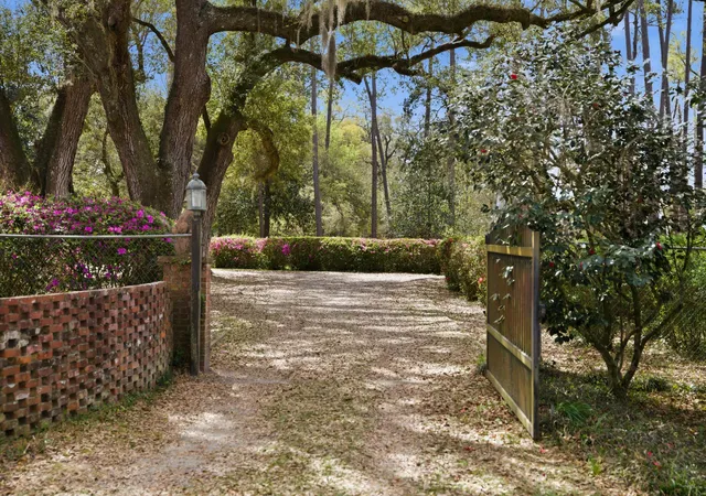 3rd image of 527 Wichman St, Walterboro, SC 29488 | MLS# 26009306