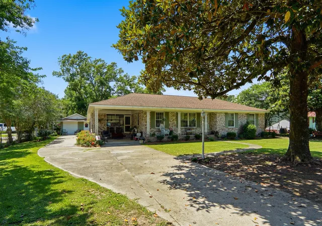 Photo 3 of Single family home for sale at 1729 Old Whitesville Rd, Moncks Corner, SC 29461 | MLS# 26019867 | Listing updated on 2026-08-20