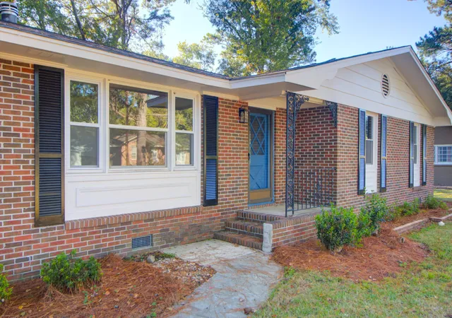 Photo 2 of Single family home for sale at 1319 Joshua Dr, Charleston, SC 29407 | MLS# 25029871 | Listing updated on 2026-09-12