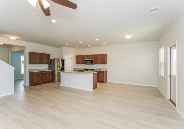 Photo 4 of Single family home for sale at 402 Silent Blf Dr, Summerville, SC 29486 | MLS# 26011333 | Listing updated on 2026-09-03