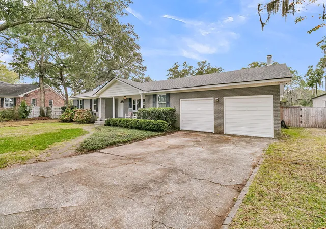 Photo 3 of Single family home for sale at 922 Preston Rd, Charleston, SC 29412 | MLS# 25031176 | Listing updated on 2026-09-03