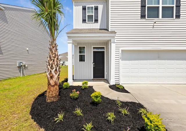Photo 3 of Single family home for sale at 112 Holly Leaf, Summerville, SC 29486 | MLS# 26019922 | Listing updated on 2026-08-04