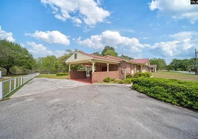 Homes for sale in Bamberg, SC | 992 Dickinson St, Bamberg, SC 29003 | MLS# 26015830