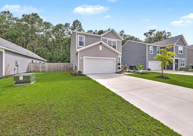 Photo 4 of Sale Pending at 557 Abigail St, Moncks Corner, SC 29461 | MLS# 26018252 | Listing updated on 2026-09-27